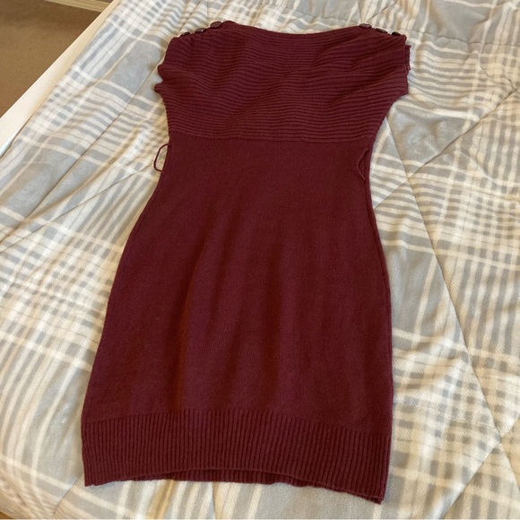 Burgundy midi dress size small - Picture 2 of 3